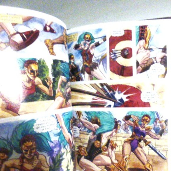 1st PRINTING 2016 WONDER WOMAN The True Amazon Jill Thompson H/C Book - Picture 5 of 10